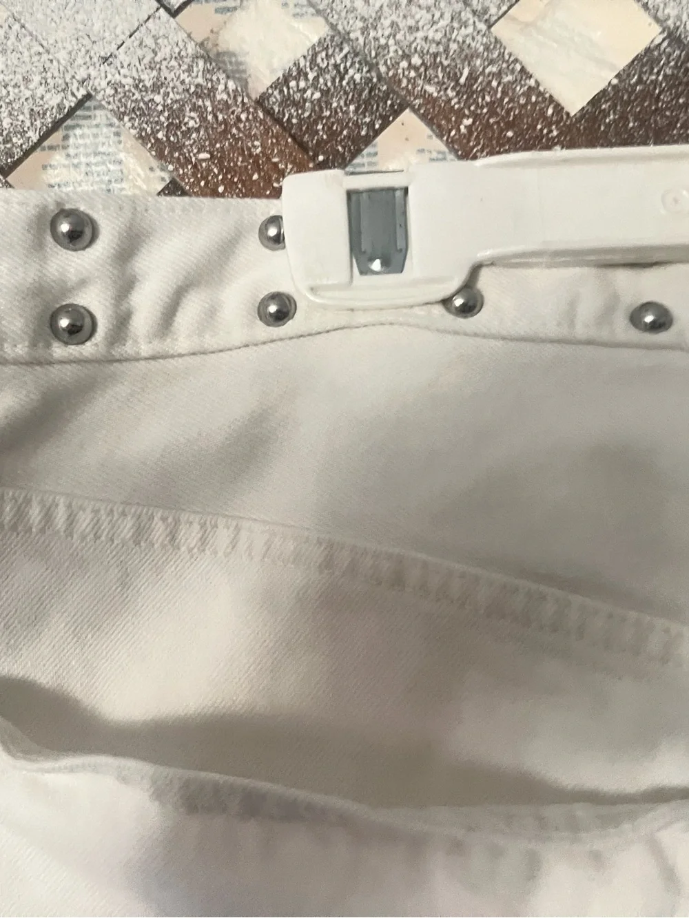 Universal Threads Summer White Studded High-Waist Baggy Denim Shorts Sz 10